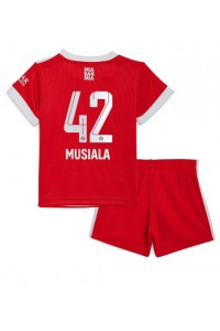 Bayern Munich Jamal Musiala #42 Babytruitje Thuis tenue Kind 2022-23 Korte Mouw (+ Korte broeken)